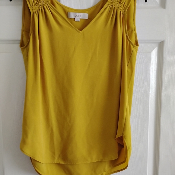 Smock Trim Shell Top - Picture 3 of 7